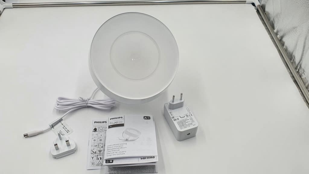 Philips Hue Iris White & Color im Test - Lieferumfang