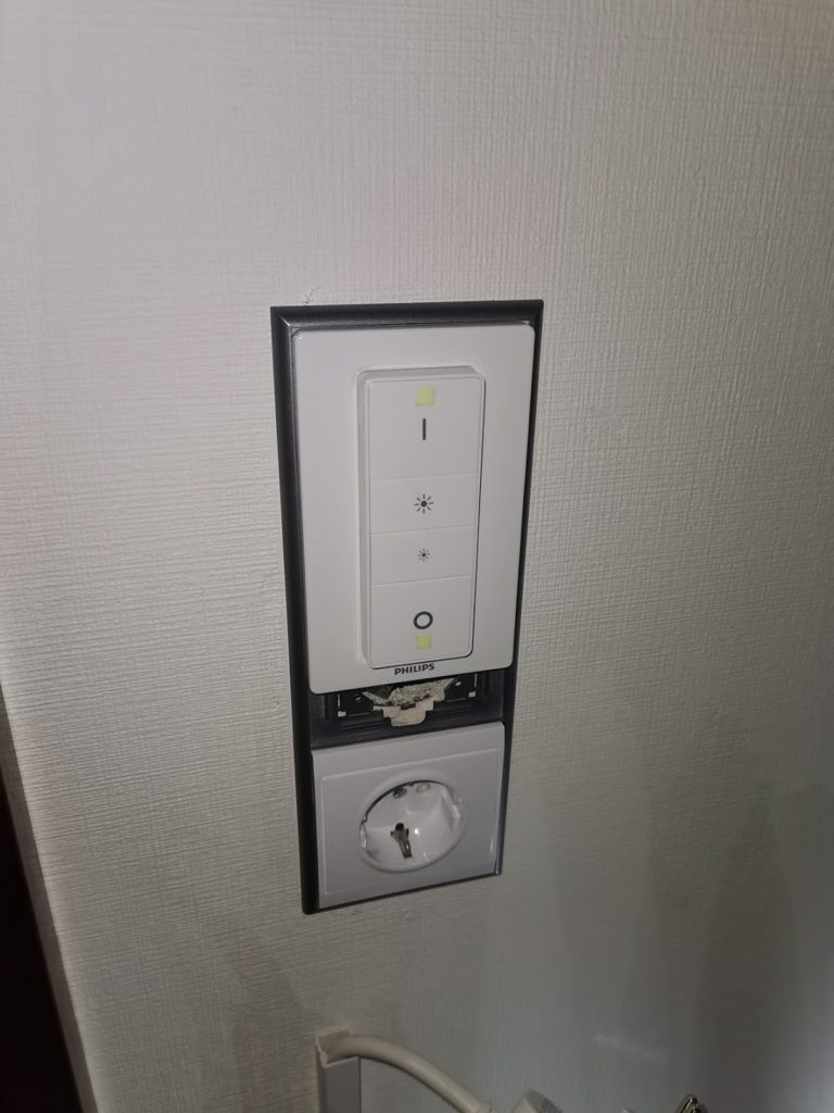 Wohnzimmer Philips Hue Dimmschalter in Schaltersystem von Kopp eingesetzt
